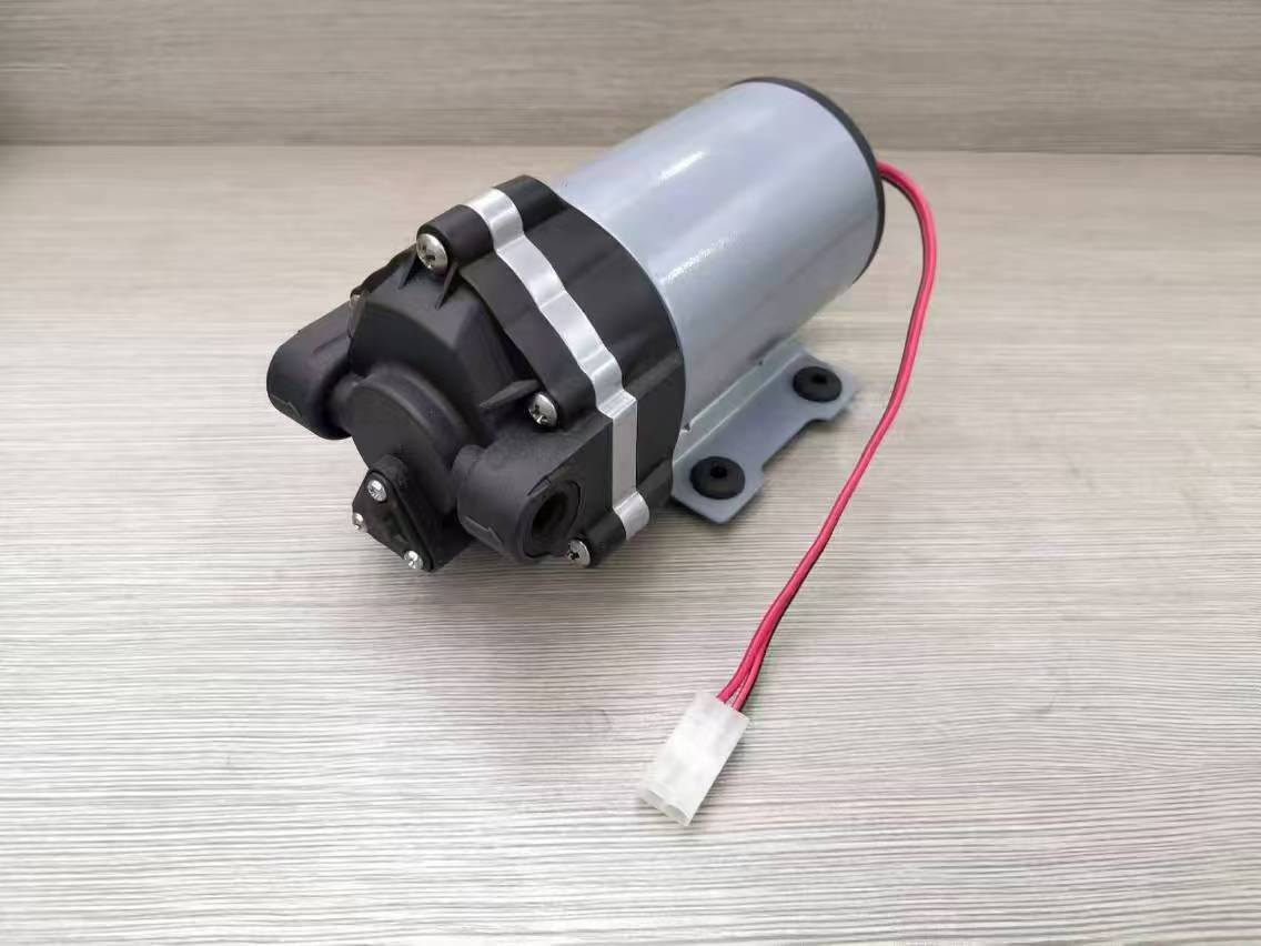 Đang tải Zuanli Ro tăng cường Pump Continer trong mưa