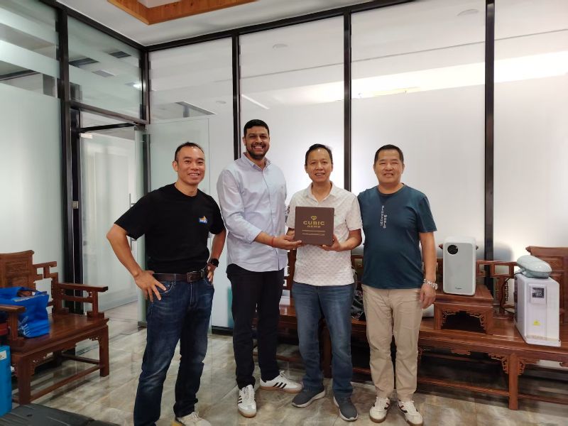 chúng tôi là người địa phương ở phía nam Trung Quốc