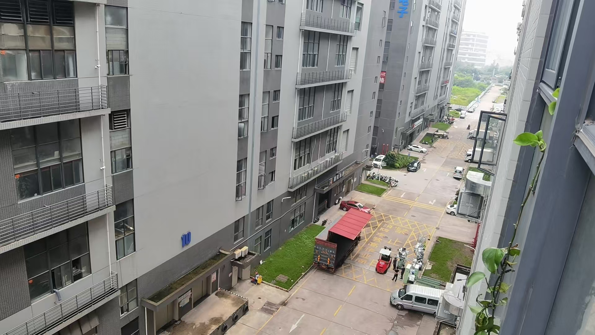 Nhà máy Cao su Phật Sơn mang lại chất lượng ổn định và hỗ trợ R&D nhanh chóng cho các đơn đặt hàng phụ tùng tùy chỉnh toàn cầu